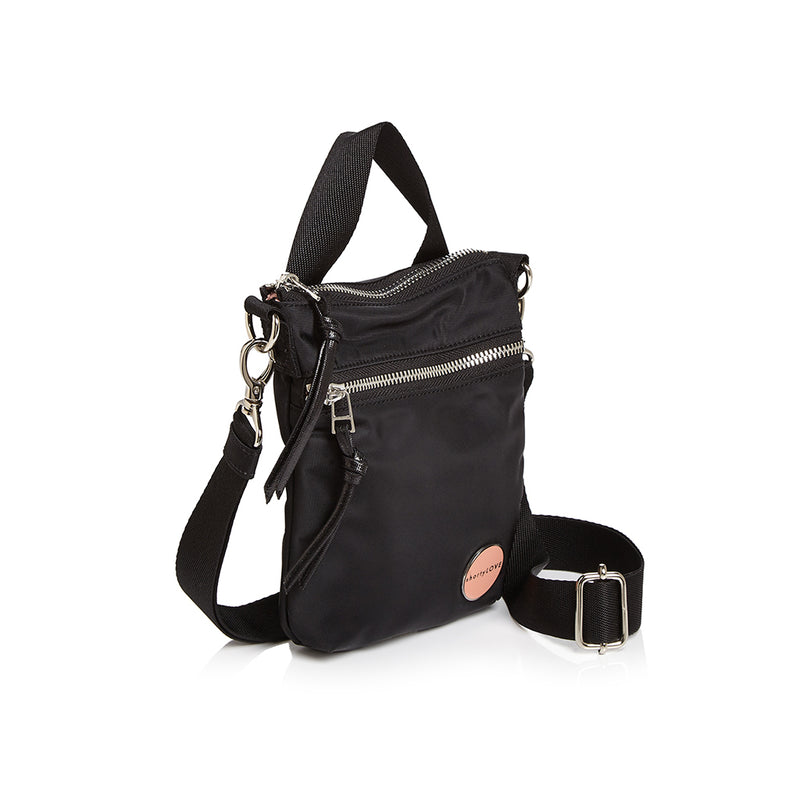 a stylish, functional handbag you’ll love | shortyLOVE